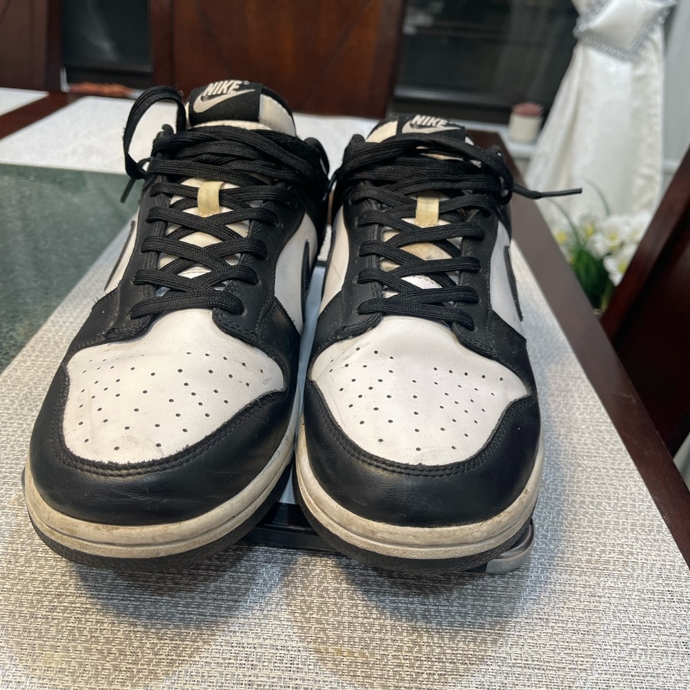 Nike Men's Black and Cream Sneakers